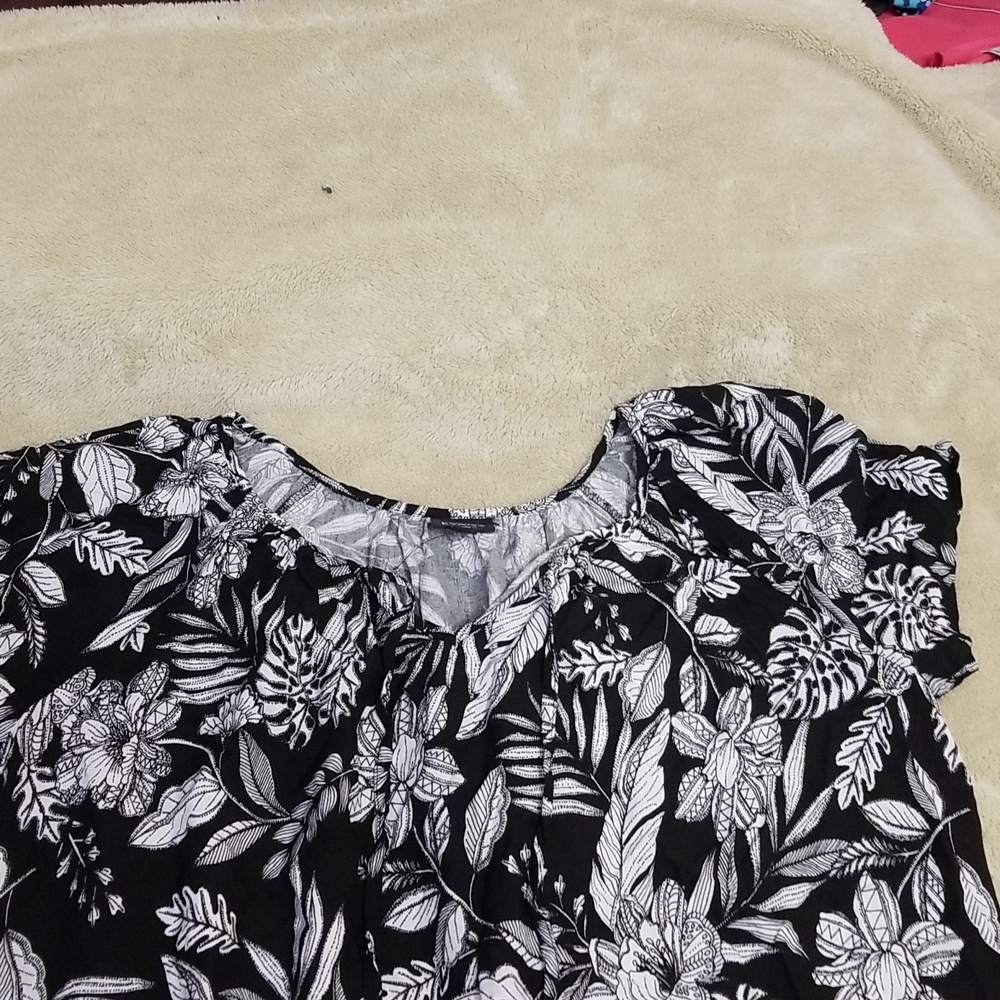 Dress - Picture 3 of 6